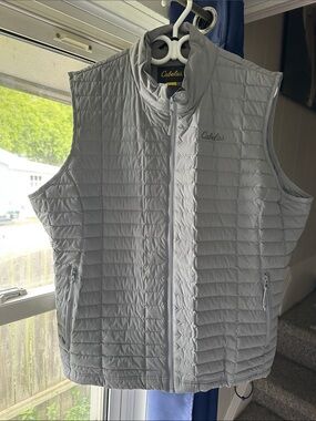 Cabela's Light Gray Quilted Insulated Vest